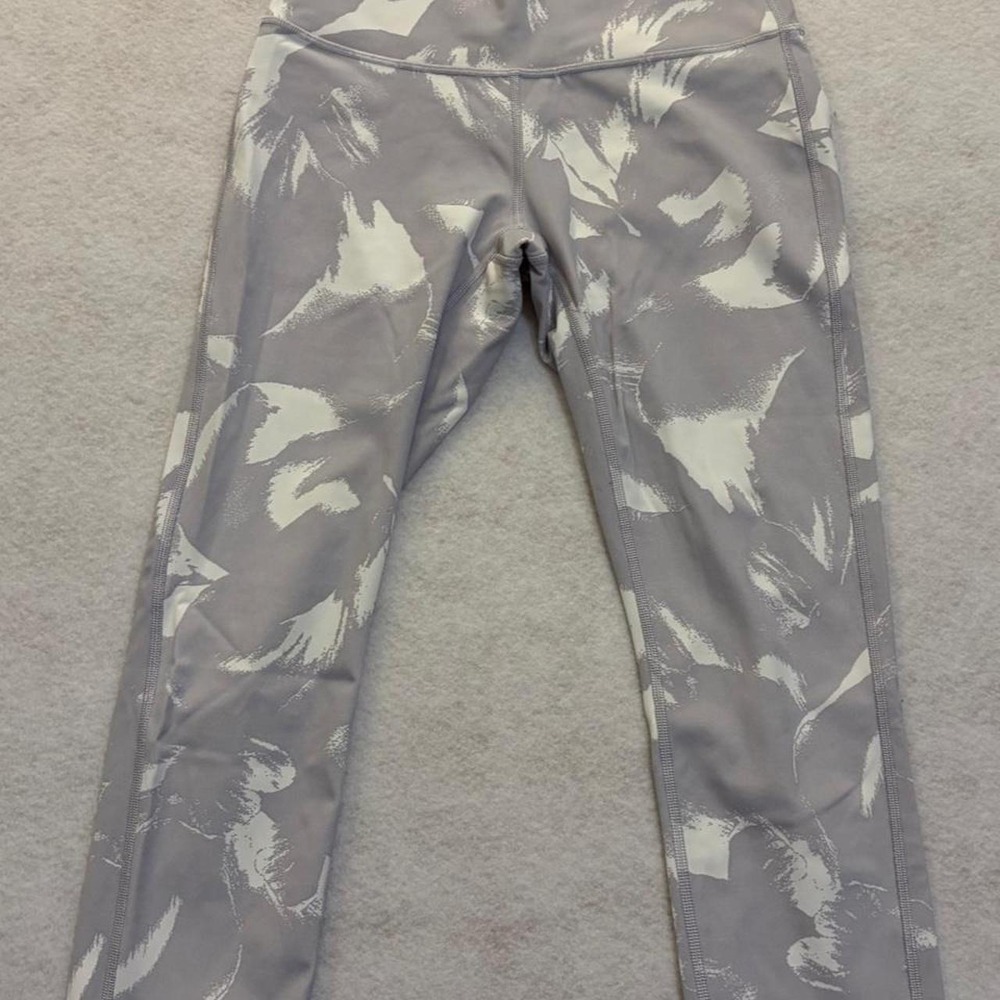 Lululemon Wunder Under High-Rise Leggings - Size 6